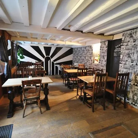 The Longboat 4* Penzance